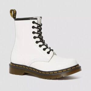 Dr. Martens smooth leather 1460 boots☠️NWT